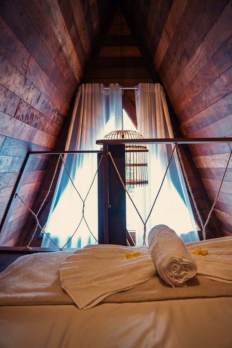 CHALÉ IPÊ | Banheira | Linha Premium | Cozinha Equipada