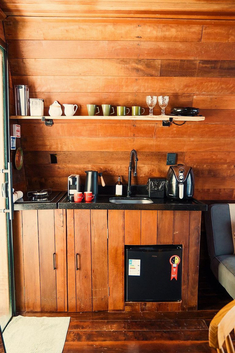 CHALÉ JATOBÁ | Linha premium | Banheira | TV