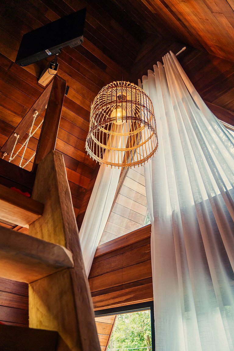 CHALÉ JATOBÁ | Linha premium | Banheira | TV