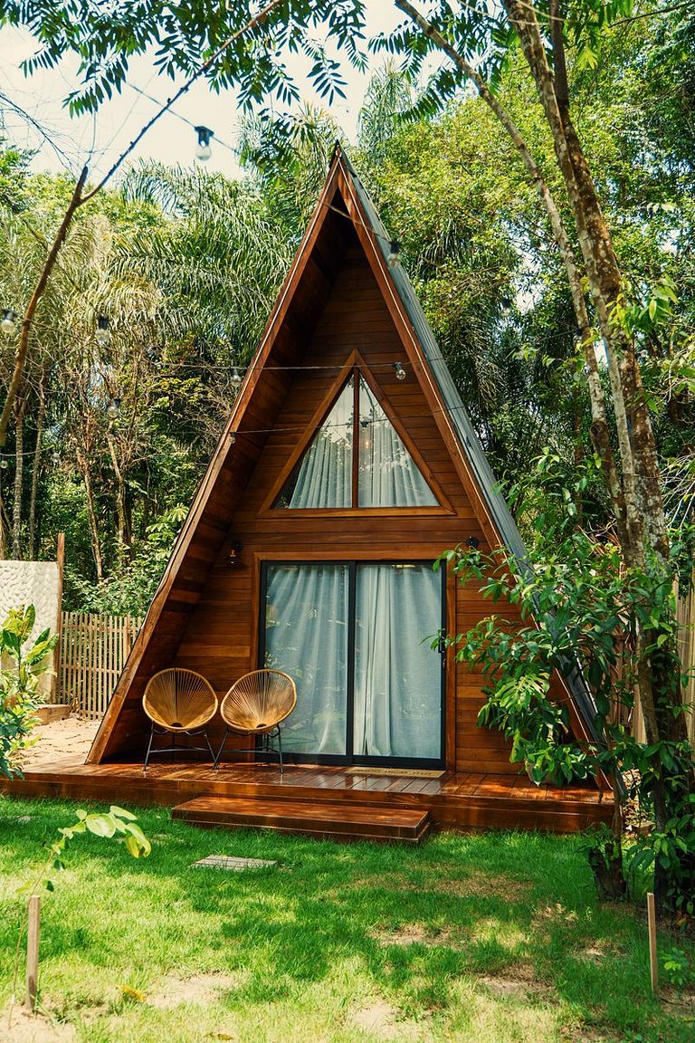 CHALÉ JATOBÁ | Linha premium | Banheira | TV